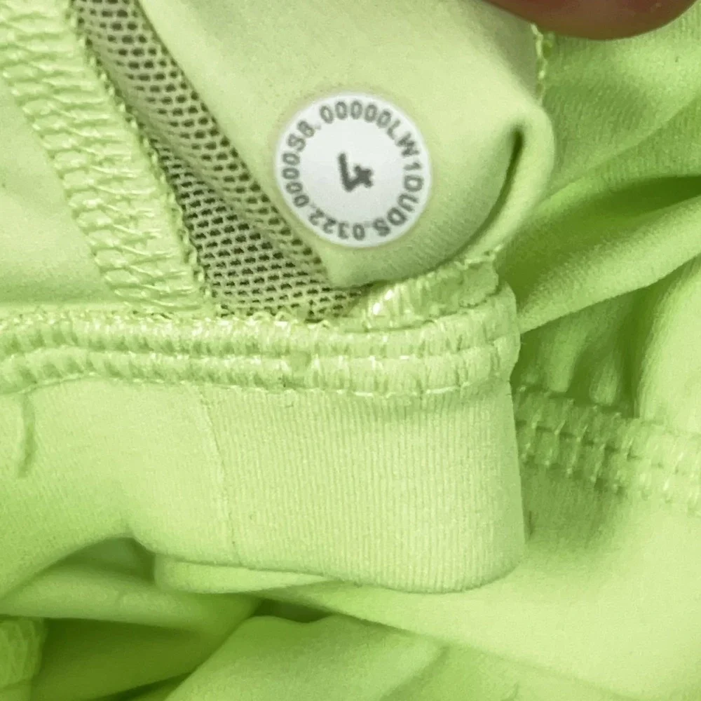 Lululemon Tank Top Womens 4 Green Align‎ Tank V Neck Yoga Gym Workout Sports